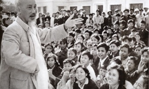 Giáo dục đạo đức cách mạng cho sinh viên theo Tư tưởng Hồ Chí Minh